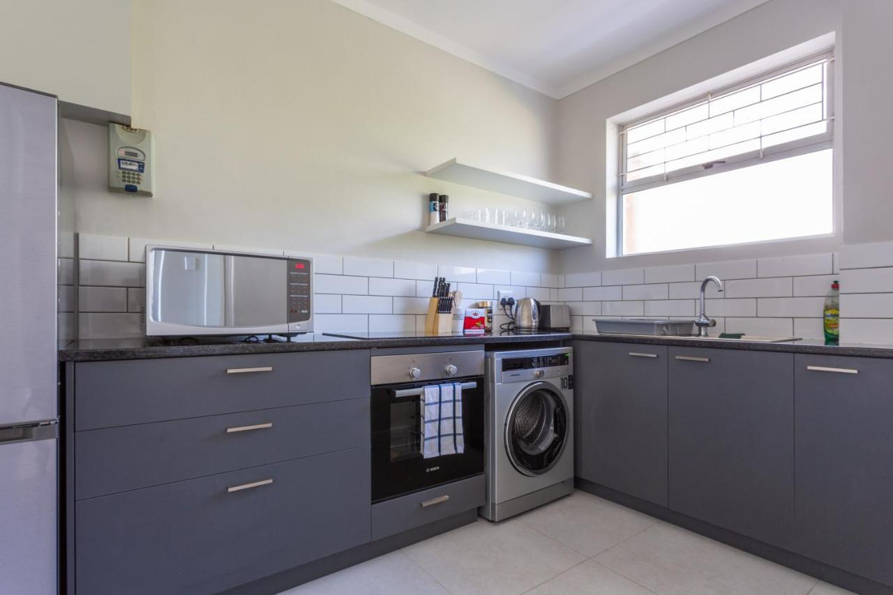 Camps Bay Holiday Apartments كيب تاون المظهر الخارجي الصورة