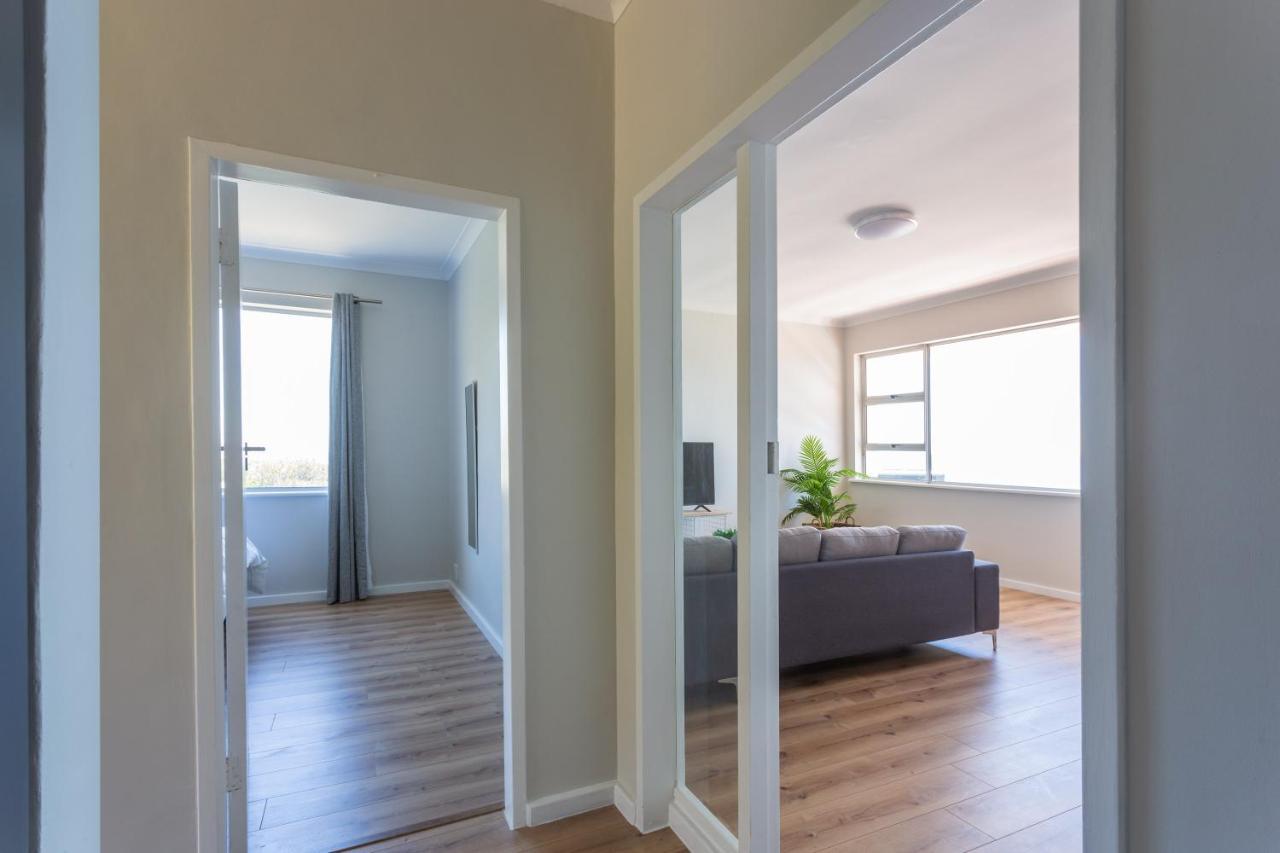 Camps Bay Holiday Apartments كيب تاون المظهر الخارجي الصورة